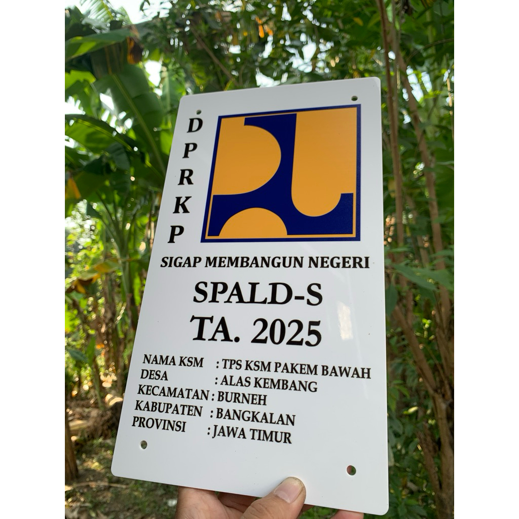 

papan nama akrilik custom uv