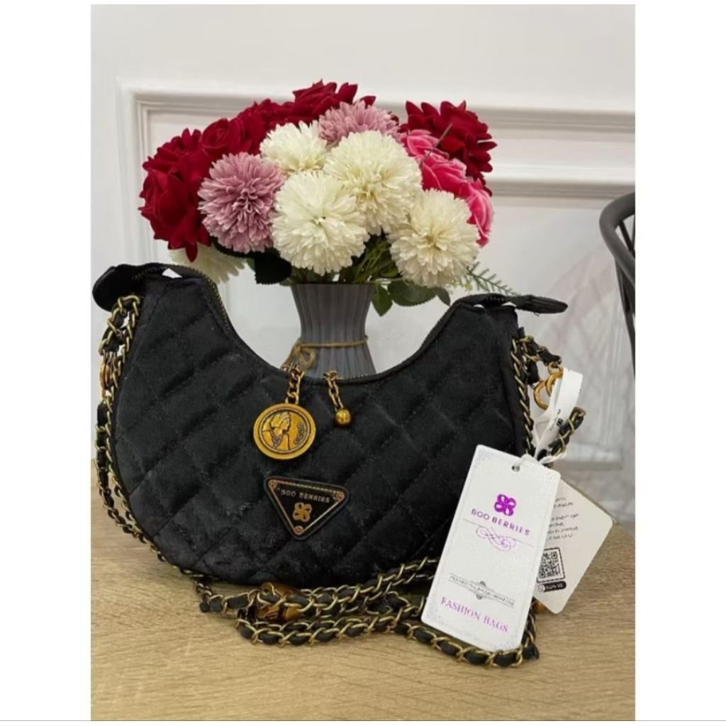 sling bag BOO BERIES