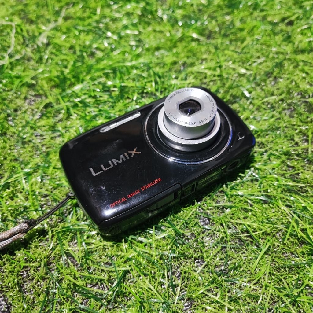 Kamera Digital Panasonic Lumix DMC-S1 Second Kondisi Hidup Normal Siap Pakai