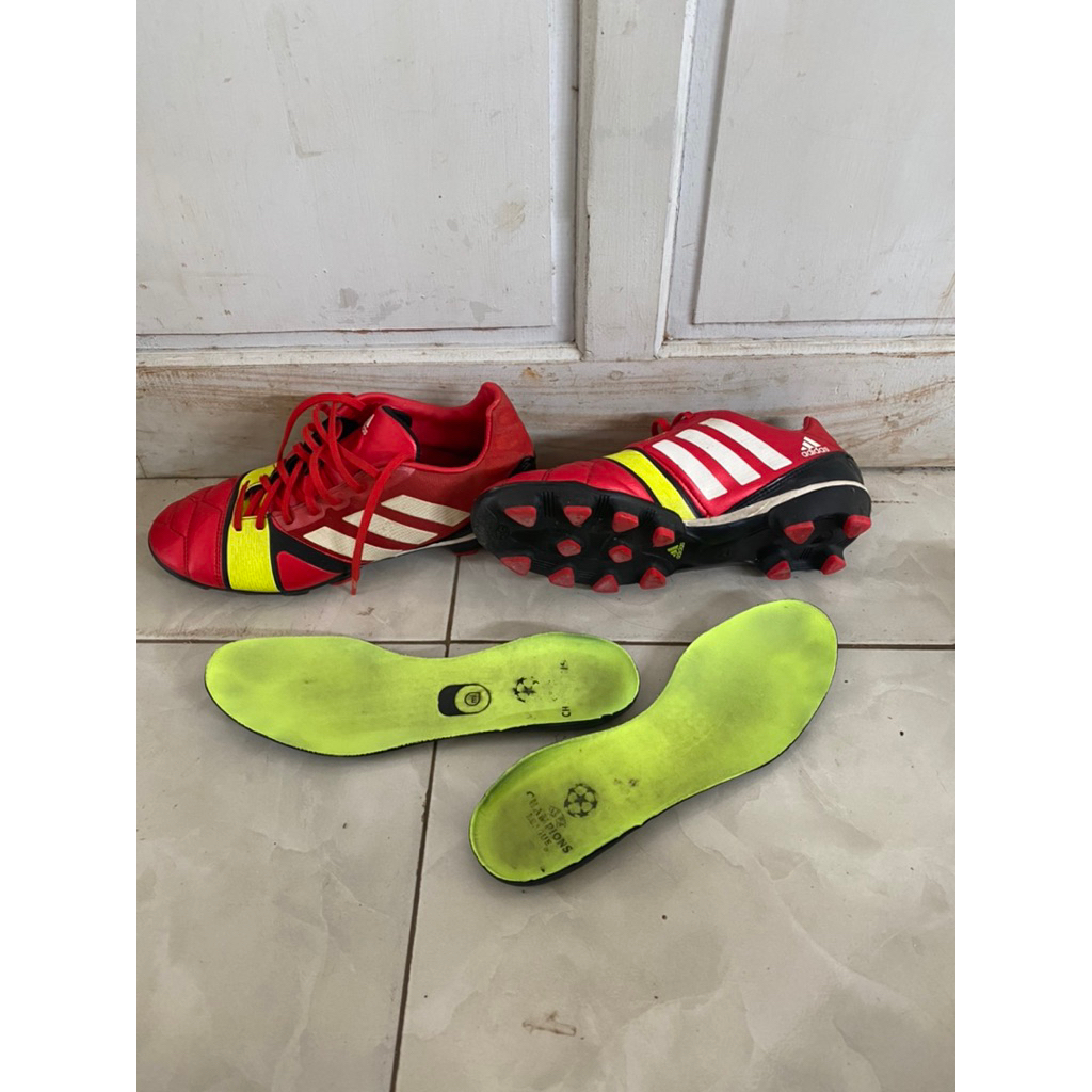 sepatu bola second Adidas nitrocharge