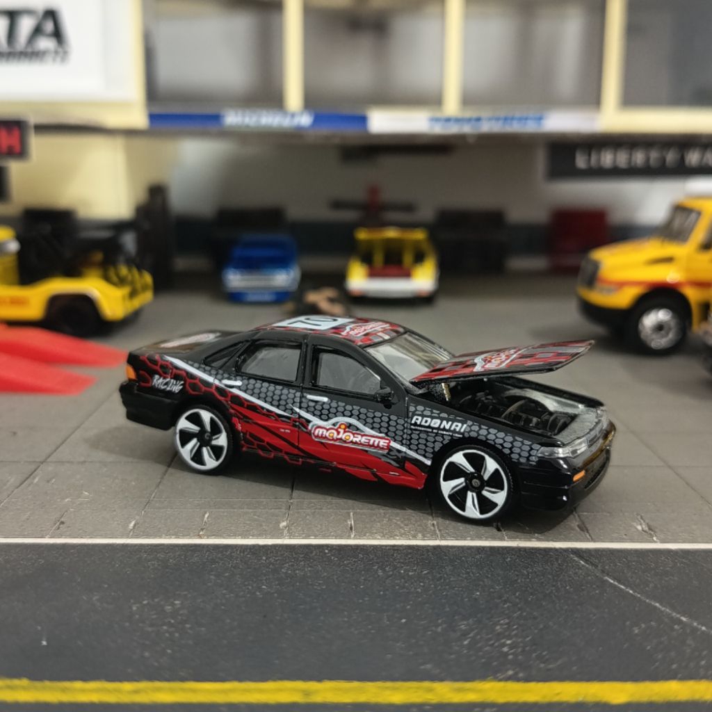 majorette loose nissan cefiro