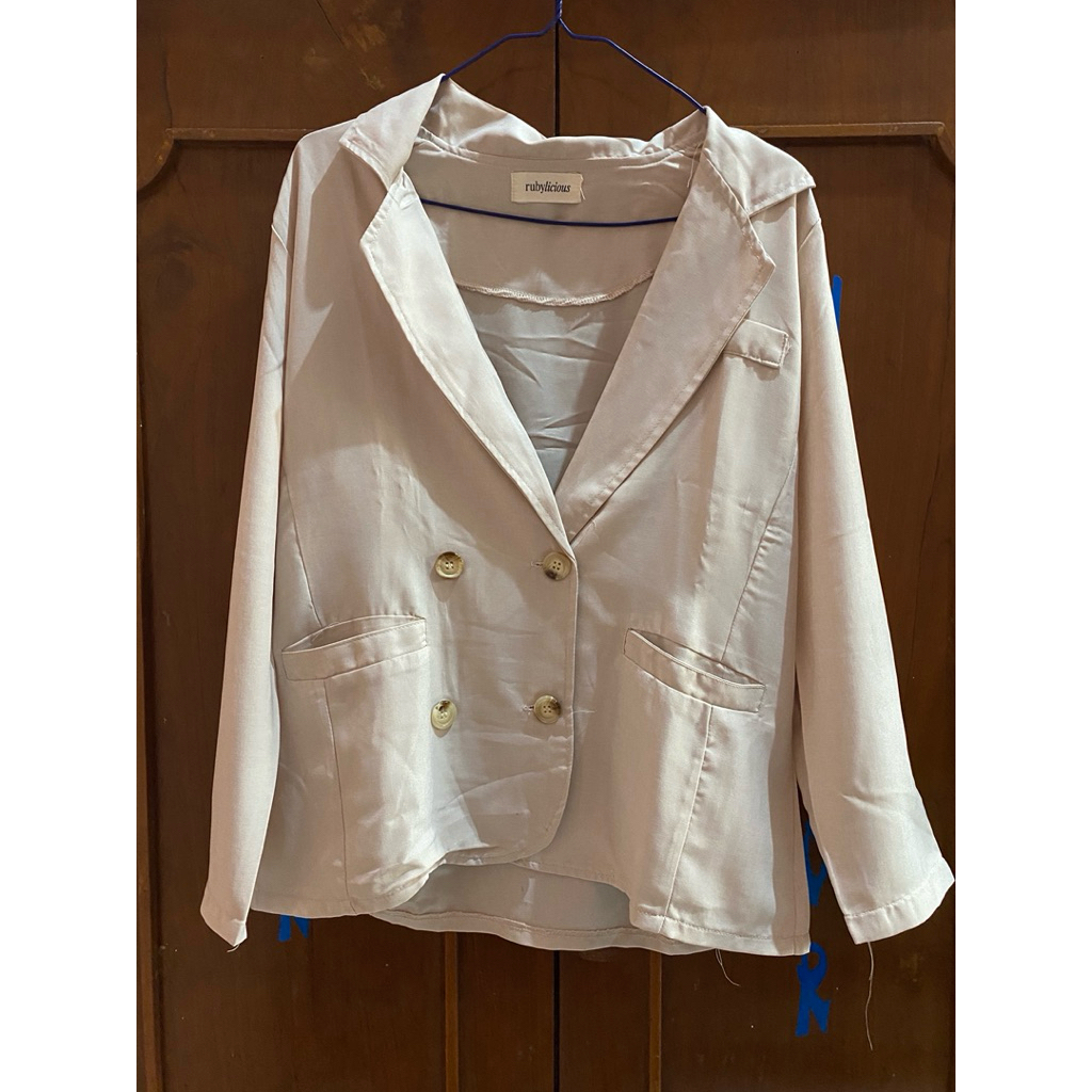 Blazer Wanita Preloved Rubylicious
