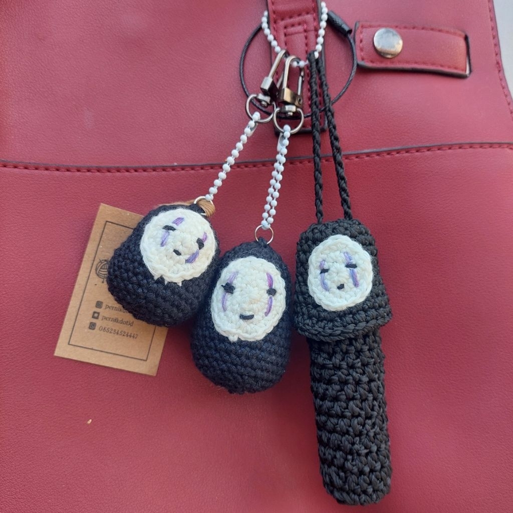 gantungan kunci No face Kaonashi, Ghibli, cover fresh care, pernikdotid