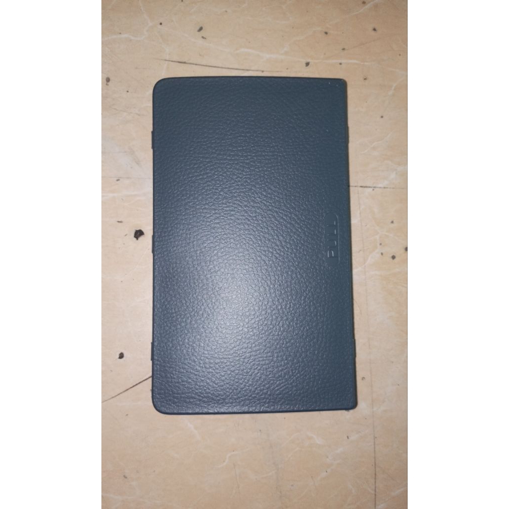 Tutup Sikring Dasbor Canter