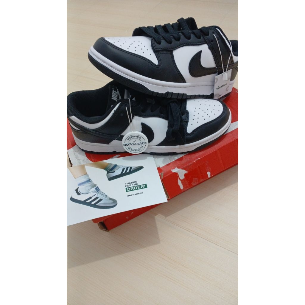 Nike Dunk Low Panda