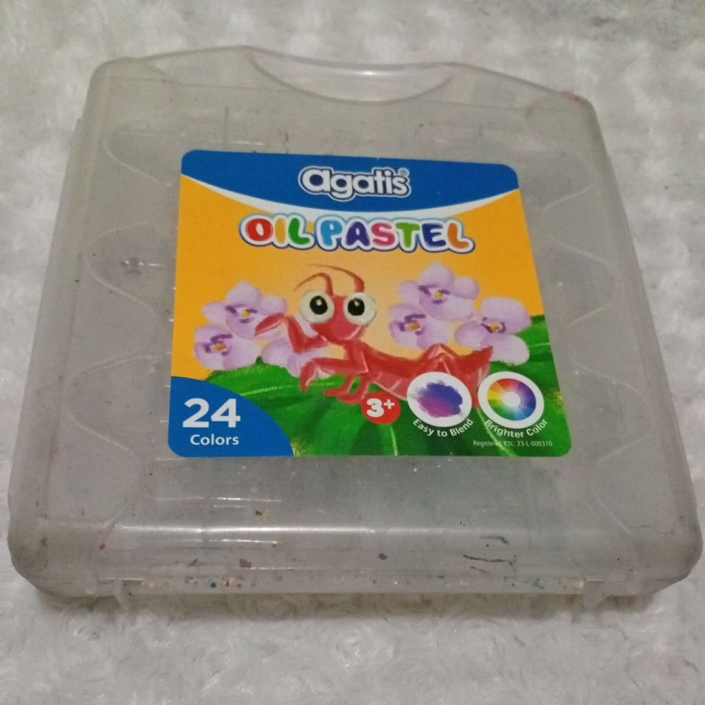 

TEMPAT CRAYON PRELOVE AGATIS 24 COLORS ADA MIKA DI DALAMNYA