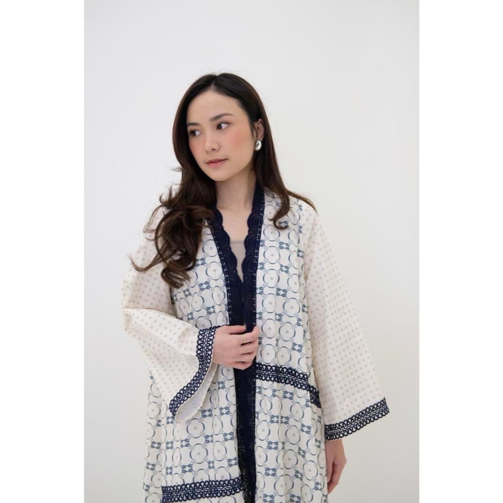 Preloved Studio Tui Larasati Outer