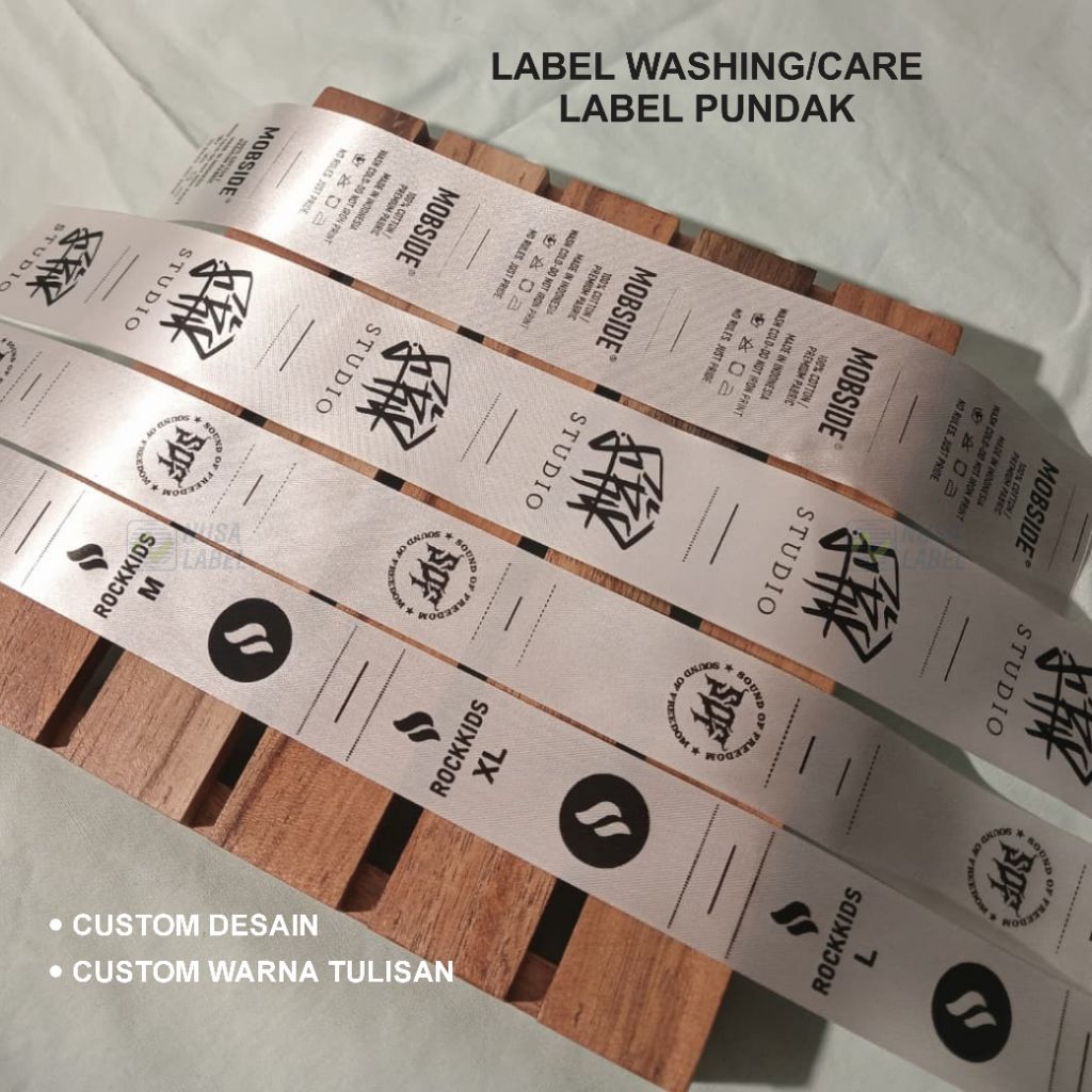 

Label washing/Label care/Label kerah/Label satin premium/Label pundak/Label merek pada pakaian