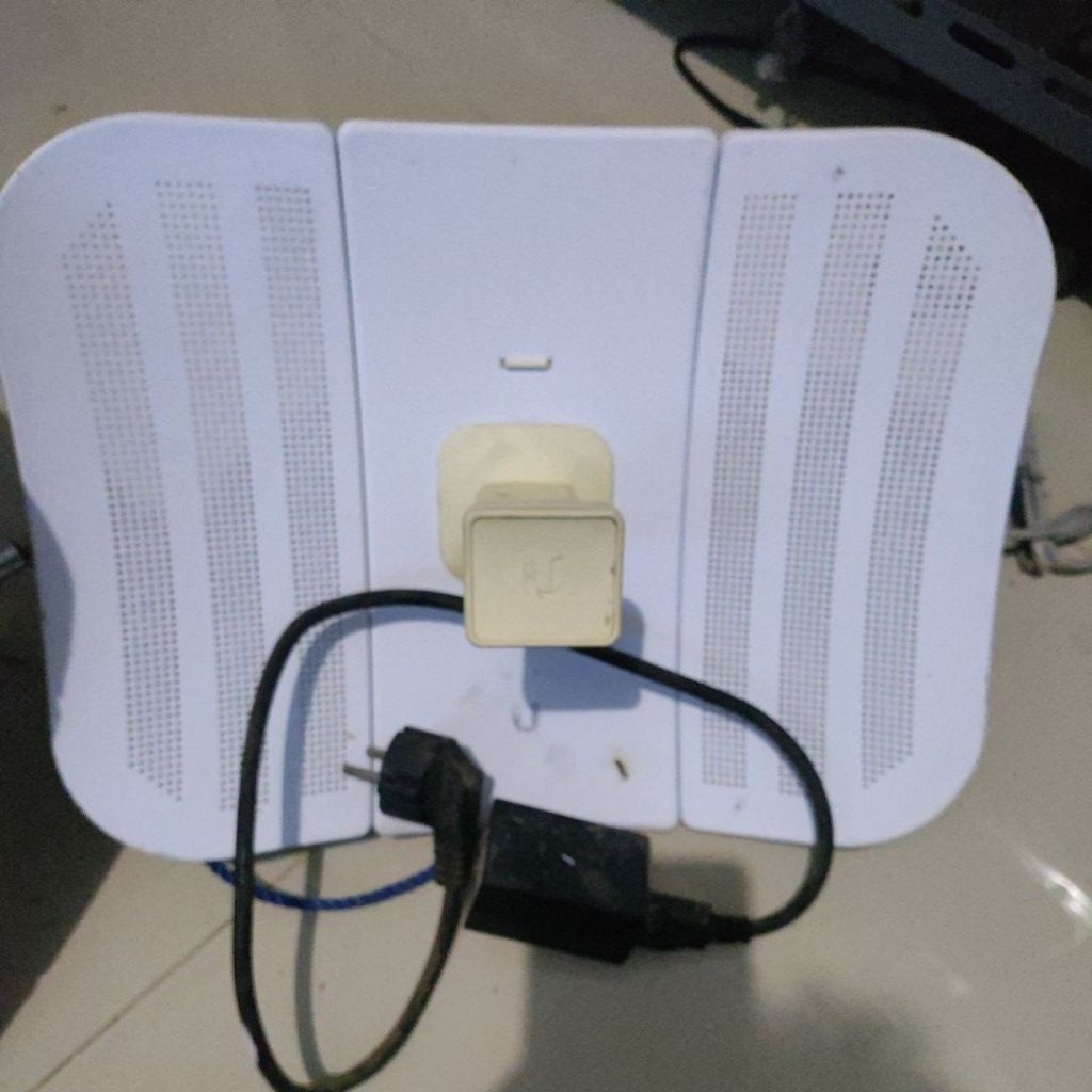 Ubiquiti Litebeam M5 bekas lengkap adaptor poe
