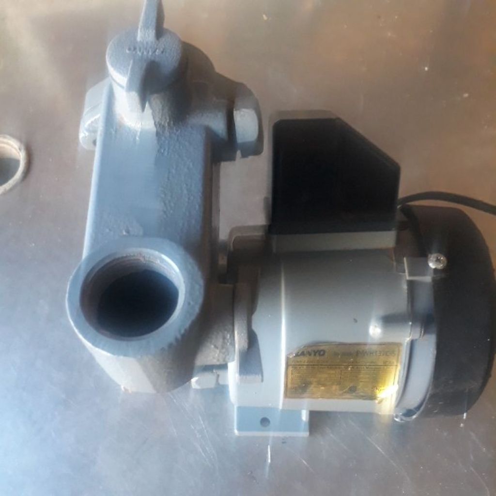 Pompa air Sanyo P-WH 137C-S / Seken ( bekas pakai )