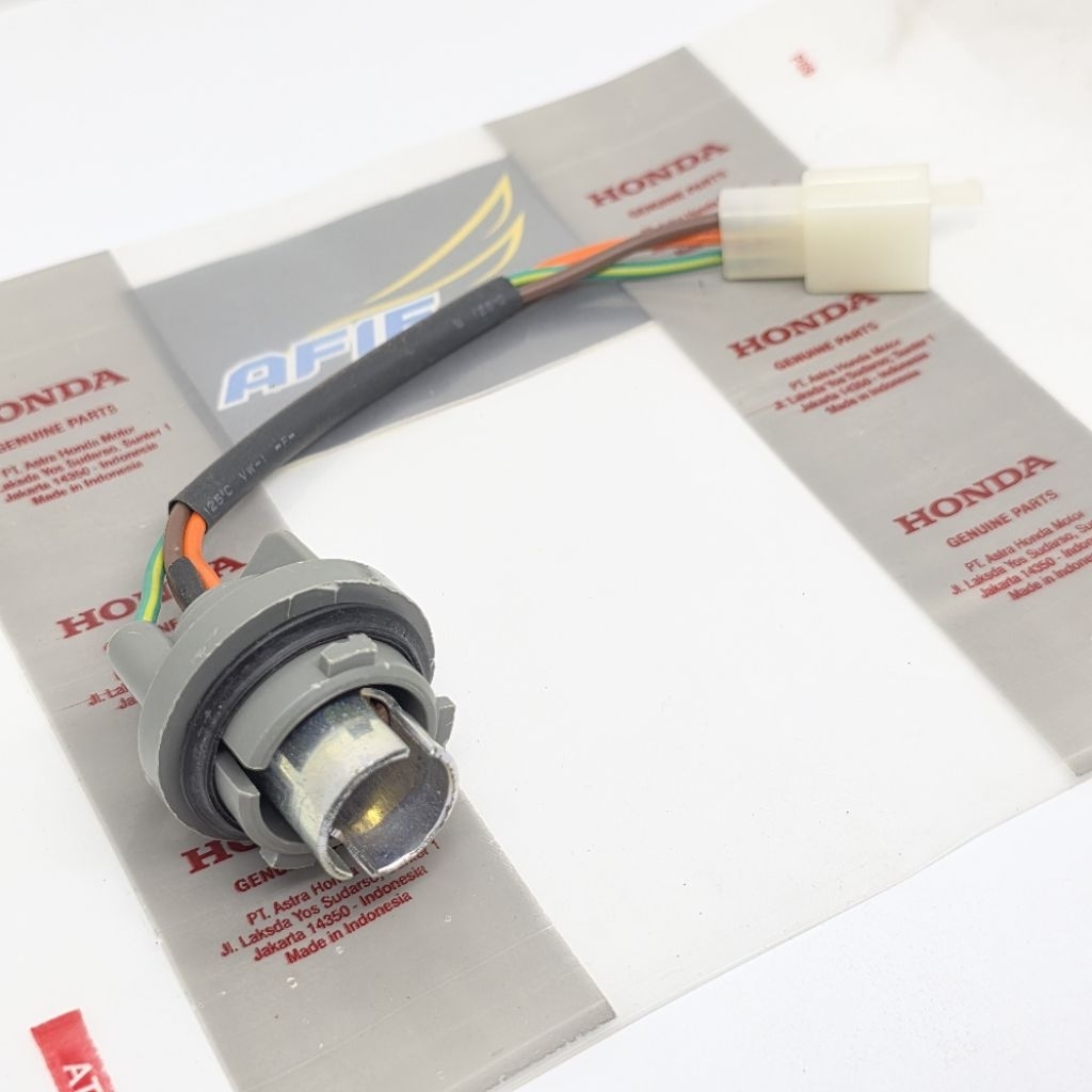 Fiting cop lampu stop belakang motor beat scoopy mio dll mobil avanza brio ertiga dll Ori Promo
