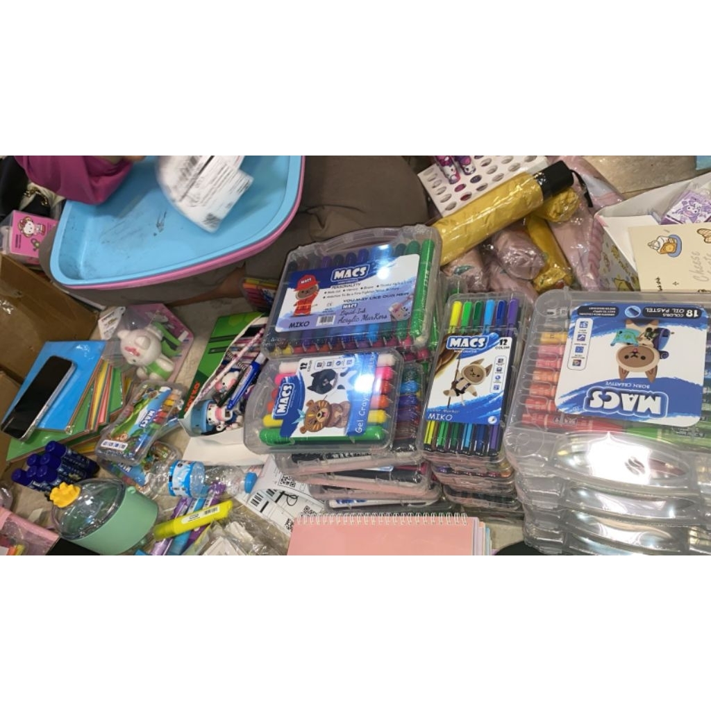 

PAKETAN ATK RANDOM 18 JUNI 1 KG