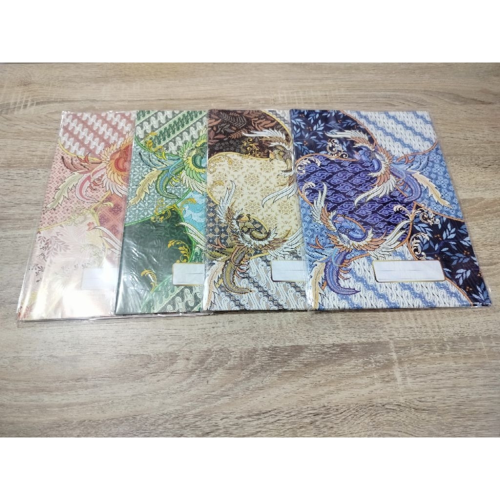 

(Pack) Sampul Simpaty Buku BOXY (CAMPUS) Motif Batik Isi 20 pcs ( MIN. ORDER 10 PACK)