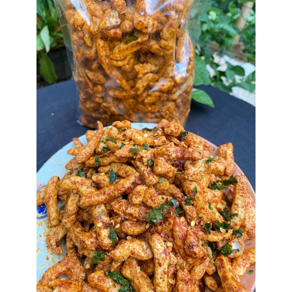 

basreng rasa pedas daun jeruk,cemilan pedas khas bandung.