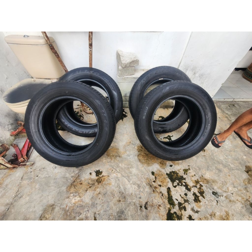 Ban Falken Ziex 235 60 r17