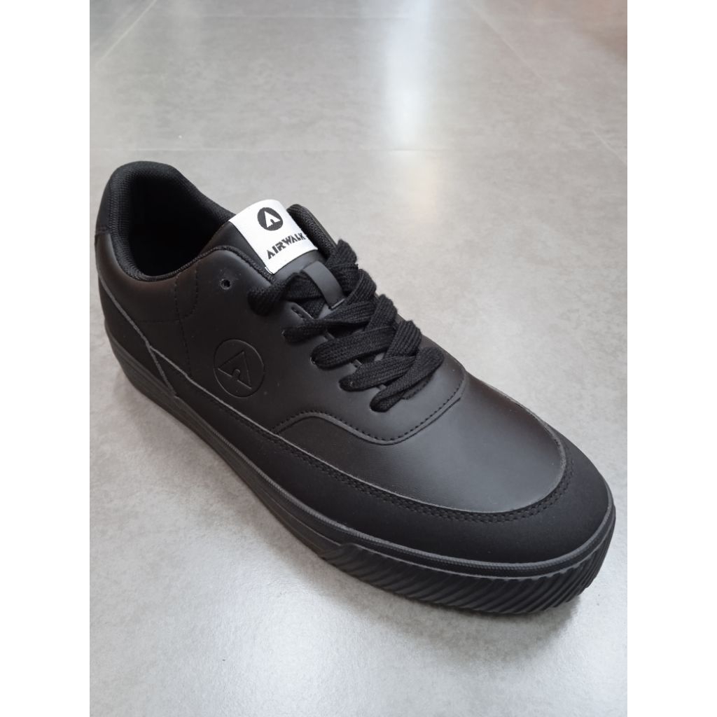 Sepatu Full Black Airwalk