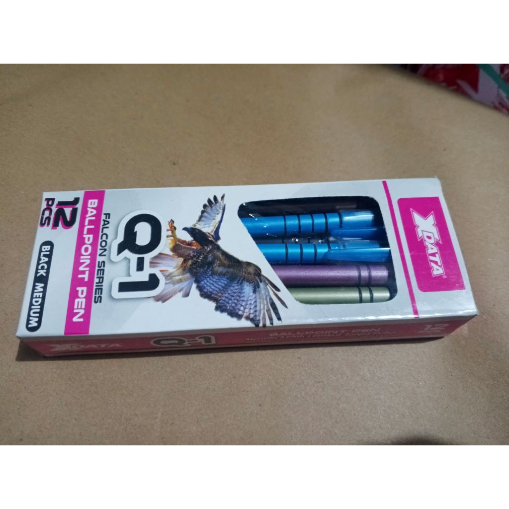 

Pulpen X-Data Q-1 Falcon Series - Ballpoint Hitam Medium (Isi 12 pcs)
