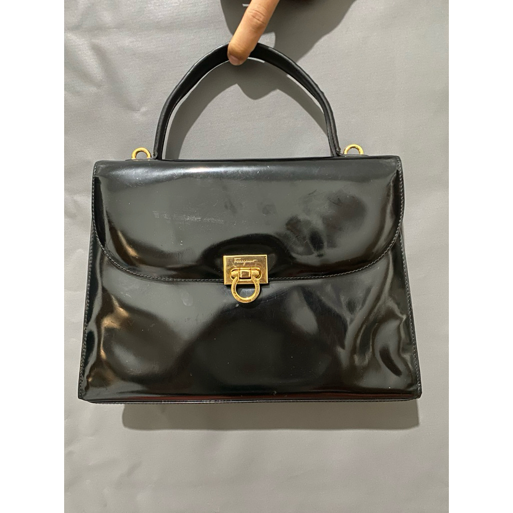 Preloved Salvatore Ferragamo Tas Jinjing dan Sling Bag Authentic