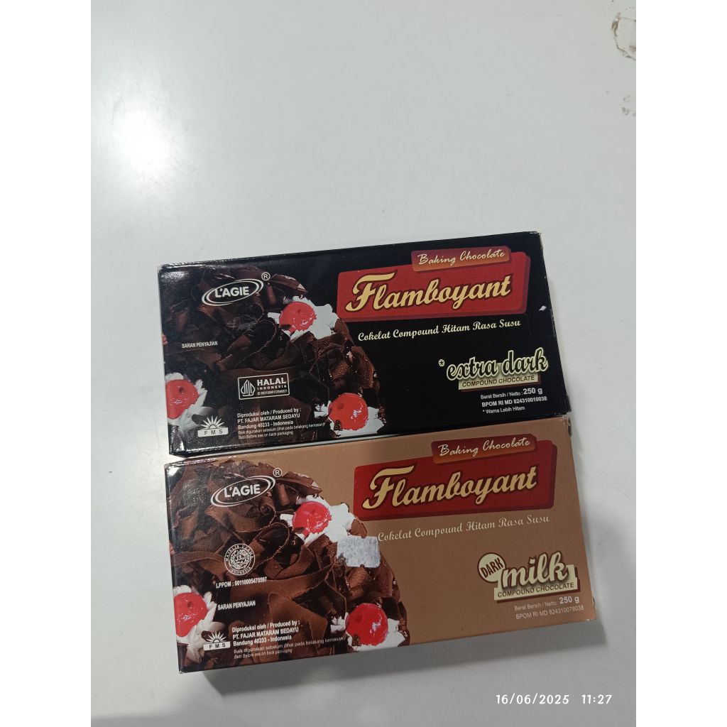 

Flamboyant cokelat Batang