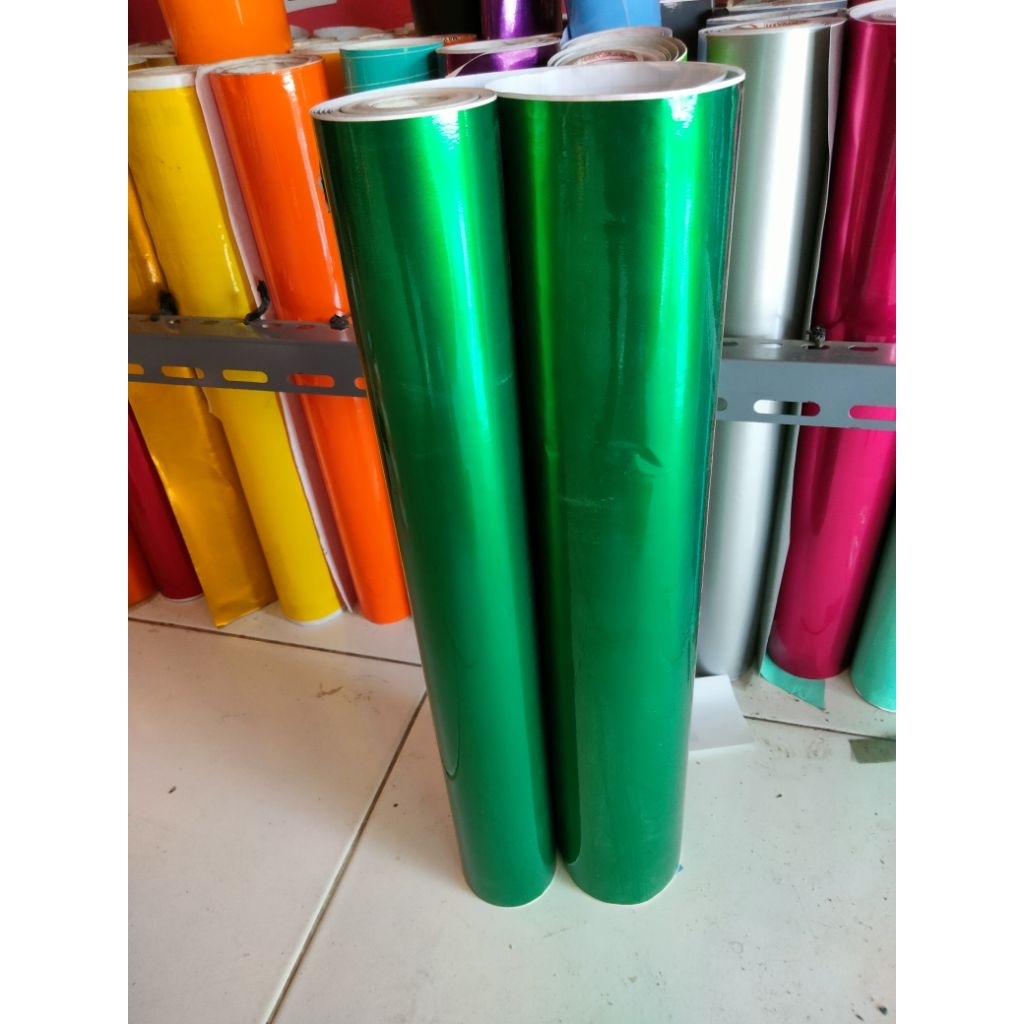 stiker scotlet hijau metalik
