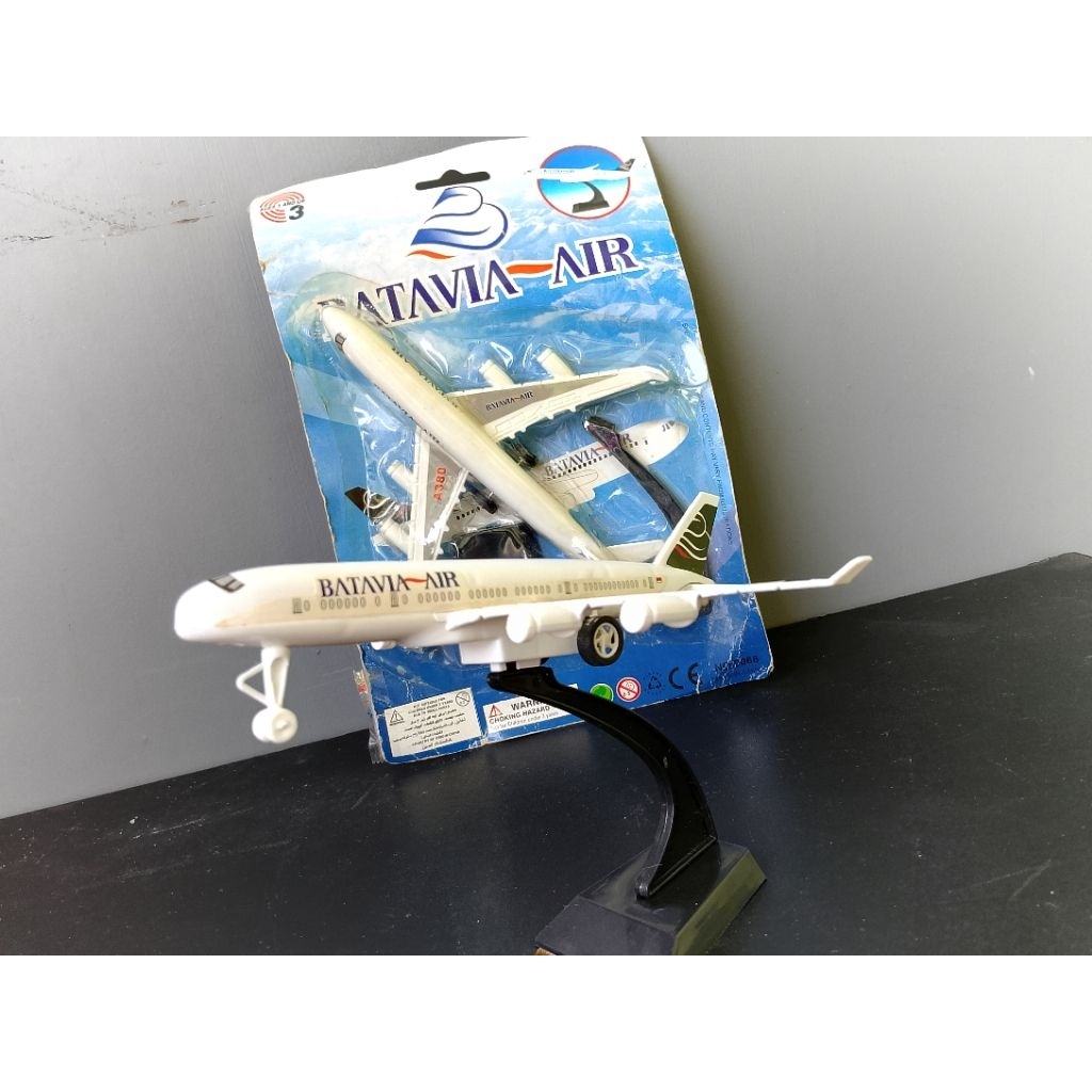 | MAINAN | MINIATUR PESAWAT | MAINAN PESAWAT |