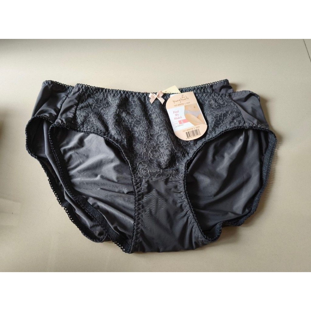 Panty Celana Dalam Wanita Young Hearts