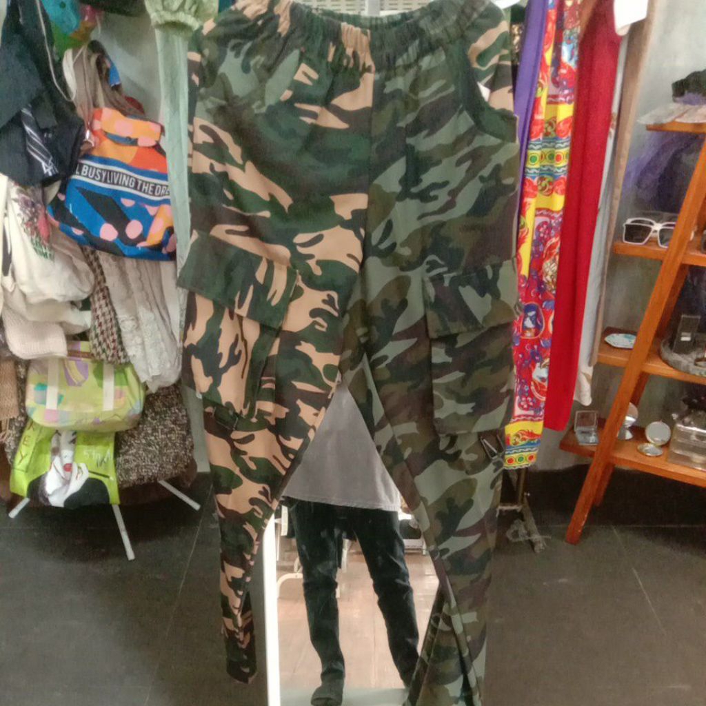 Celana Wanita Motif Tentara