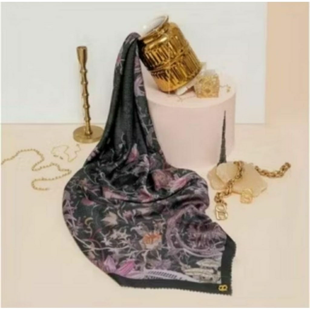 Buttonscarves Dubai 1.0 Black Scarf