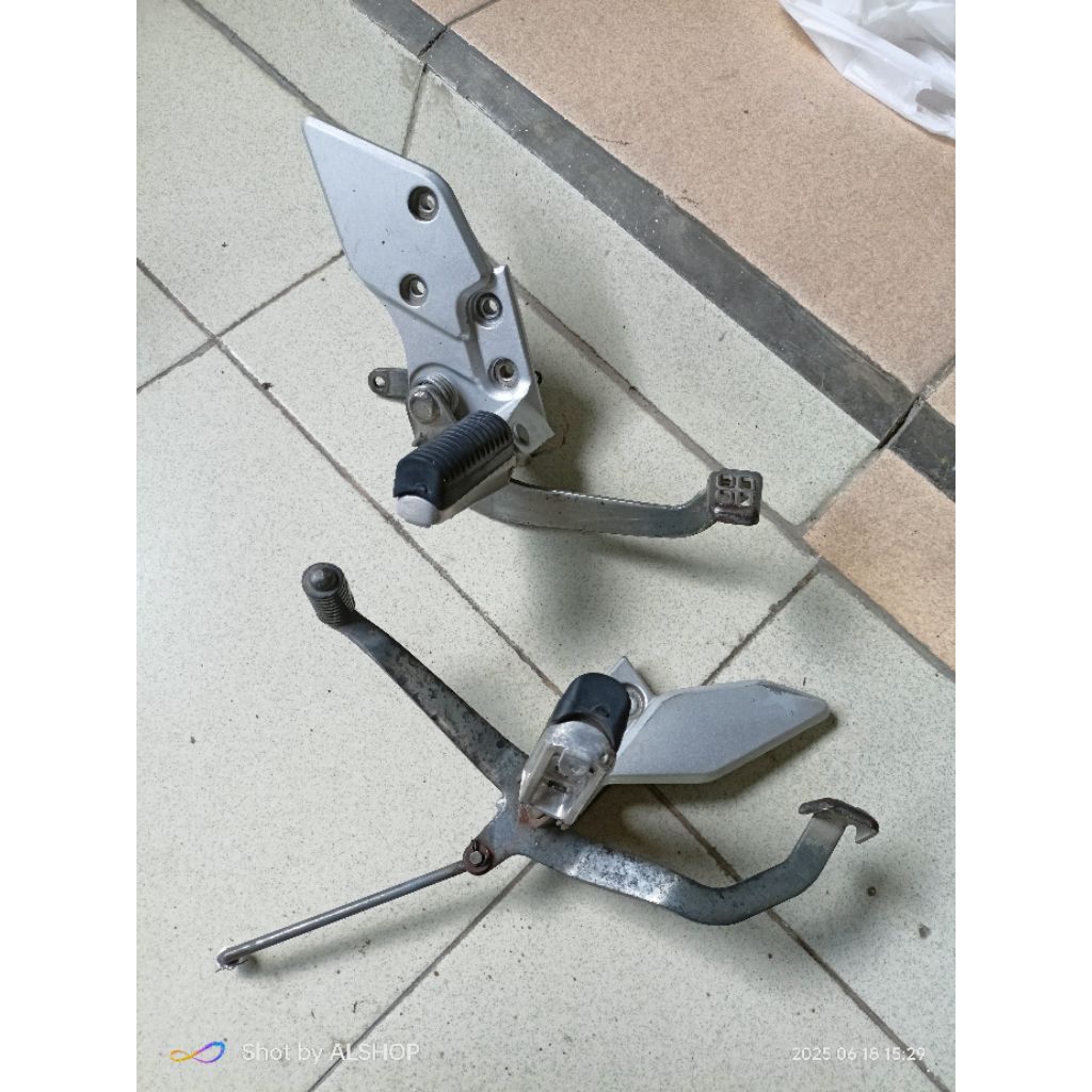 footstep step depan ori new vixion