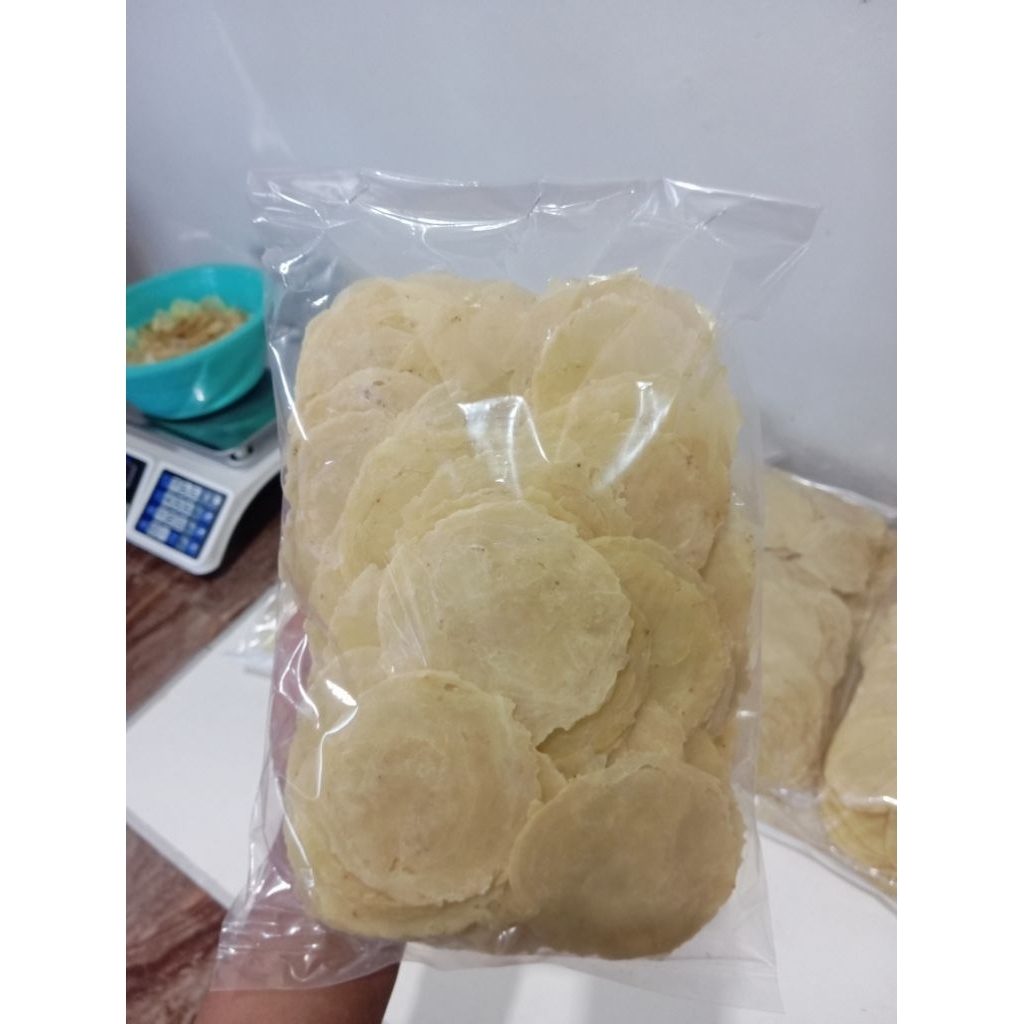 

1Kg Emping Melinjo Mentah LB (Biji 4)Super Premium Super Kering Emping Melinjo Super Gurih Khas Kebumen