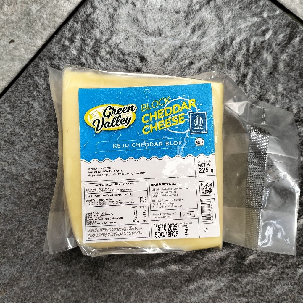 

Mozarella Cheddar Cheese 225gr
