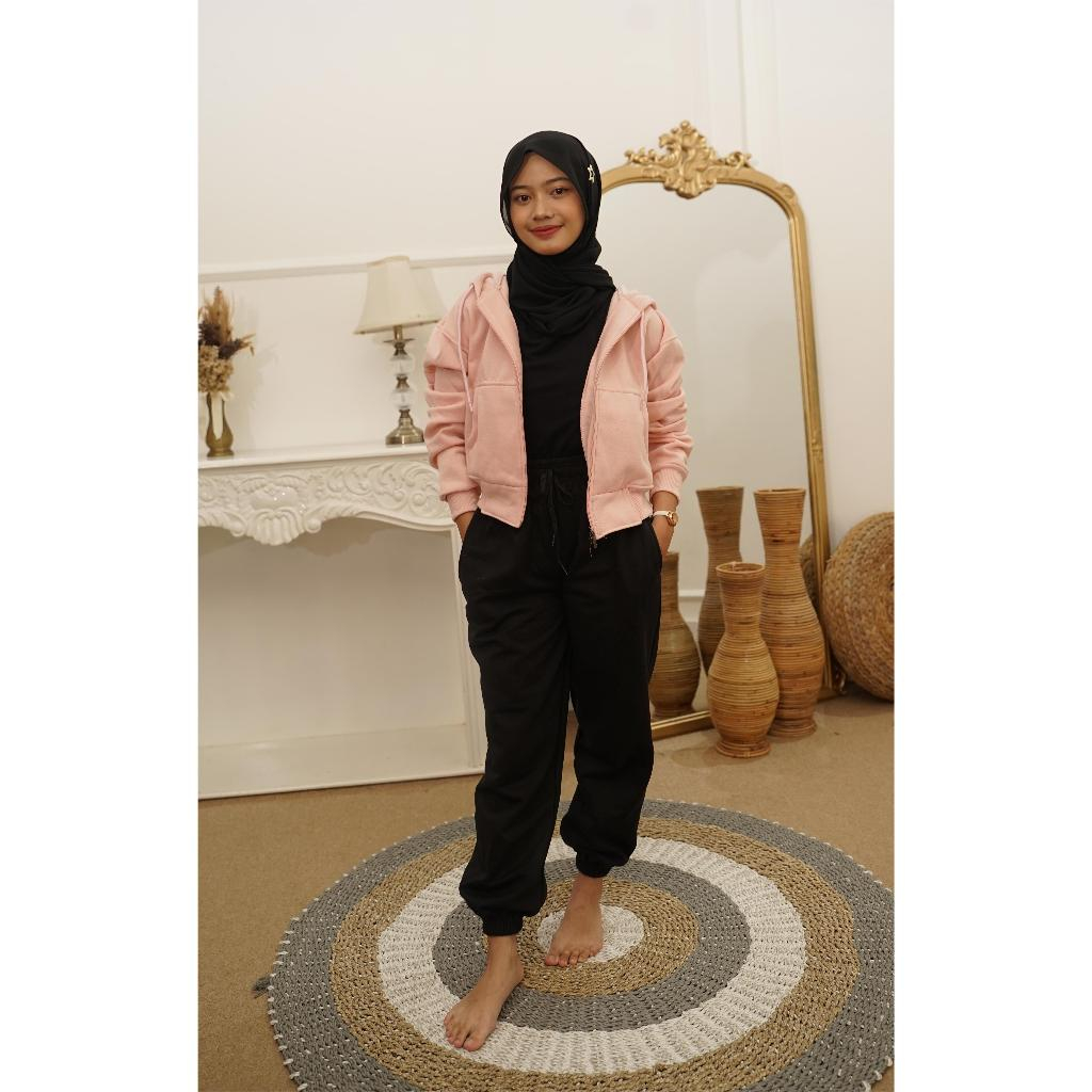 Sweater  Zipper Crop Polos Warna PINK Wanita Dewasa