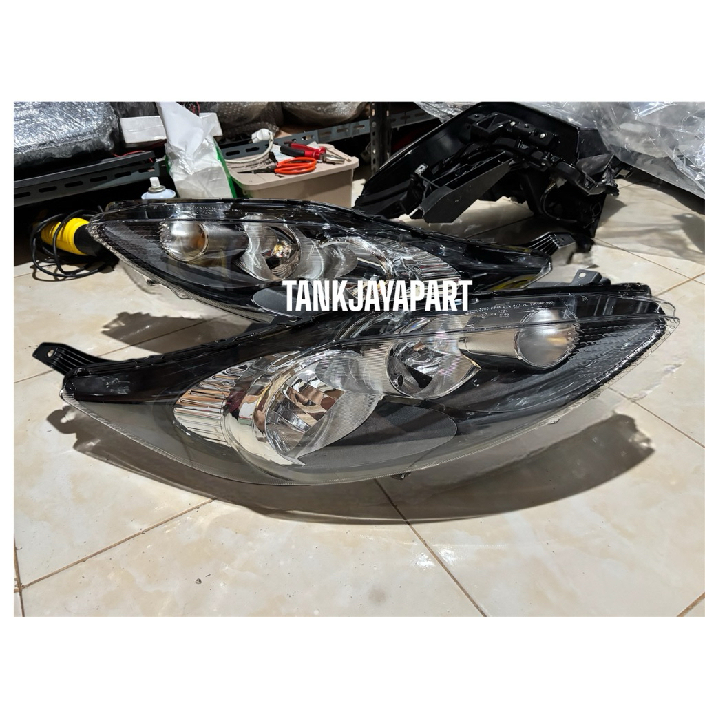 Headlamp lampu depan Ford fiesta 2010 2011