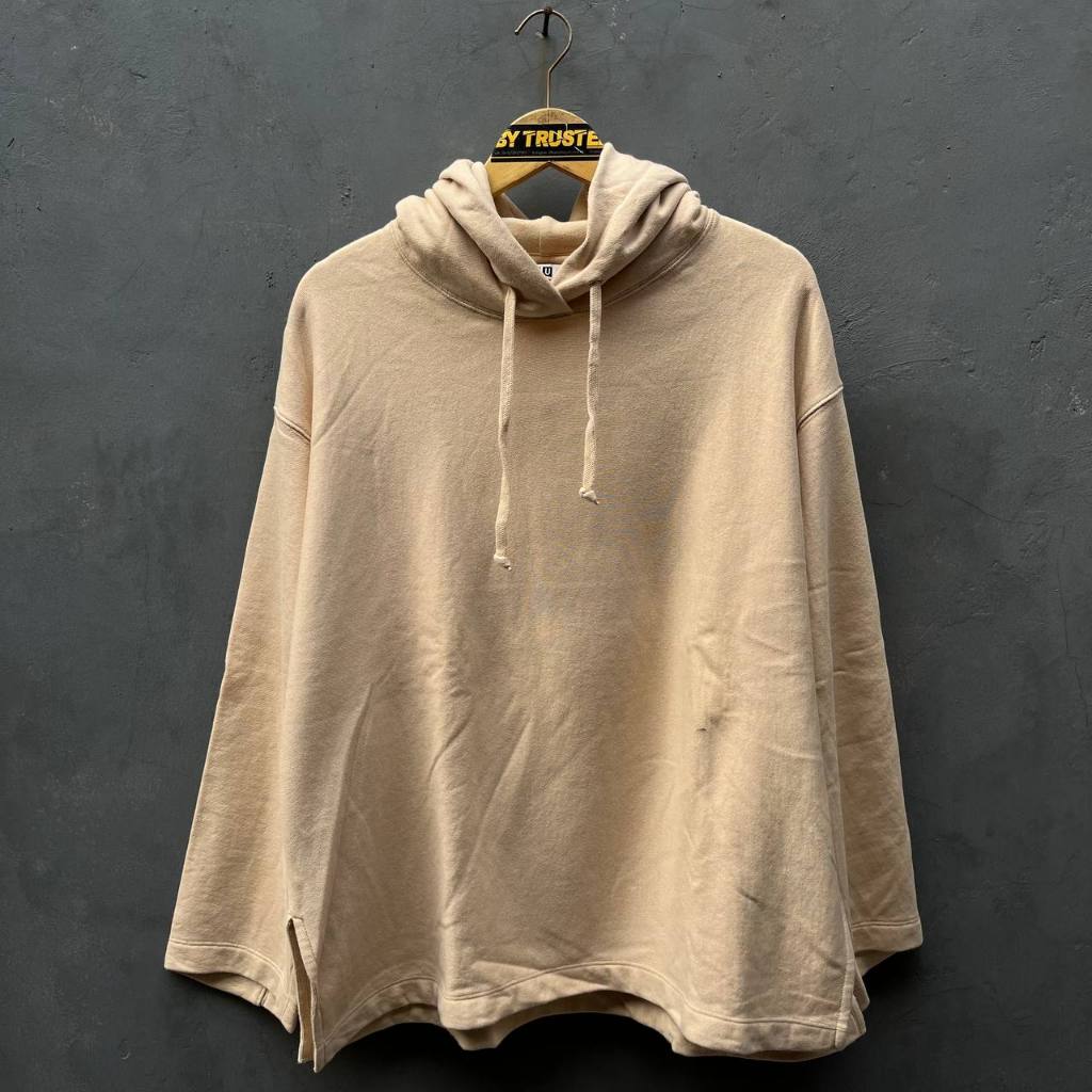 UNIQLO Hoodie Polos Tebal Basic Cream Krem - Hoodie UNIQLO Tebal Krem Polos - Cream Polos - Cream Ba