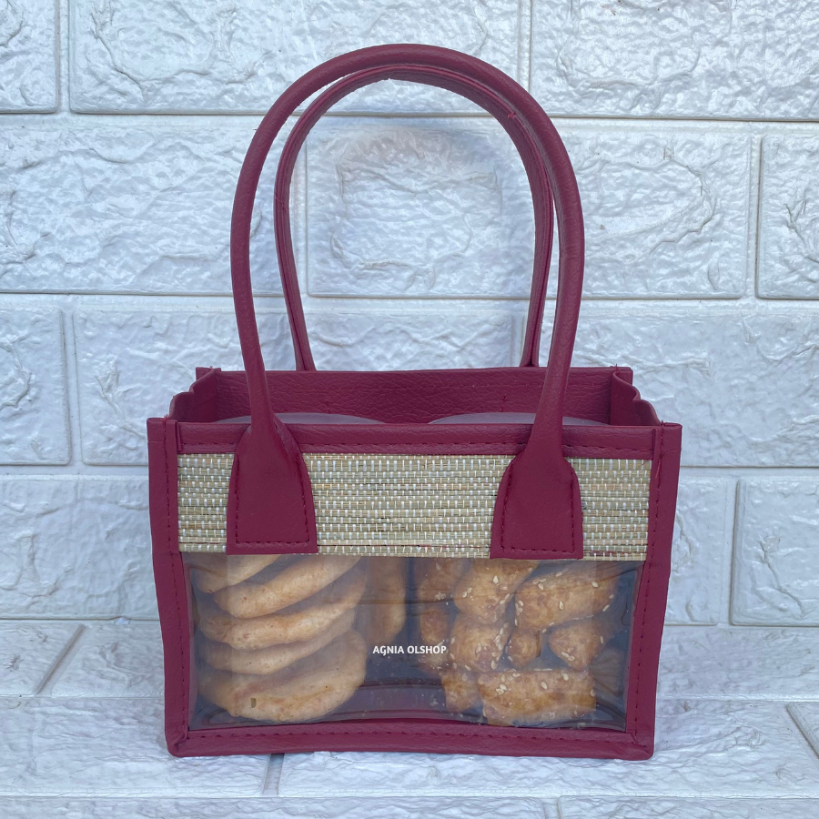 

Tas Hampers Mendong Untuk Isi 2 Toples Silinder (Maroon) Keranjang Parcel Mika