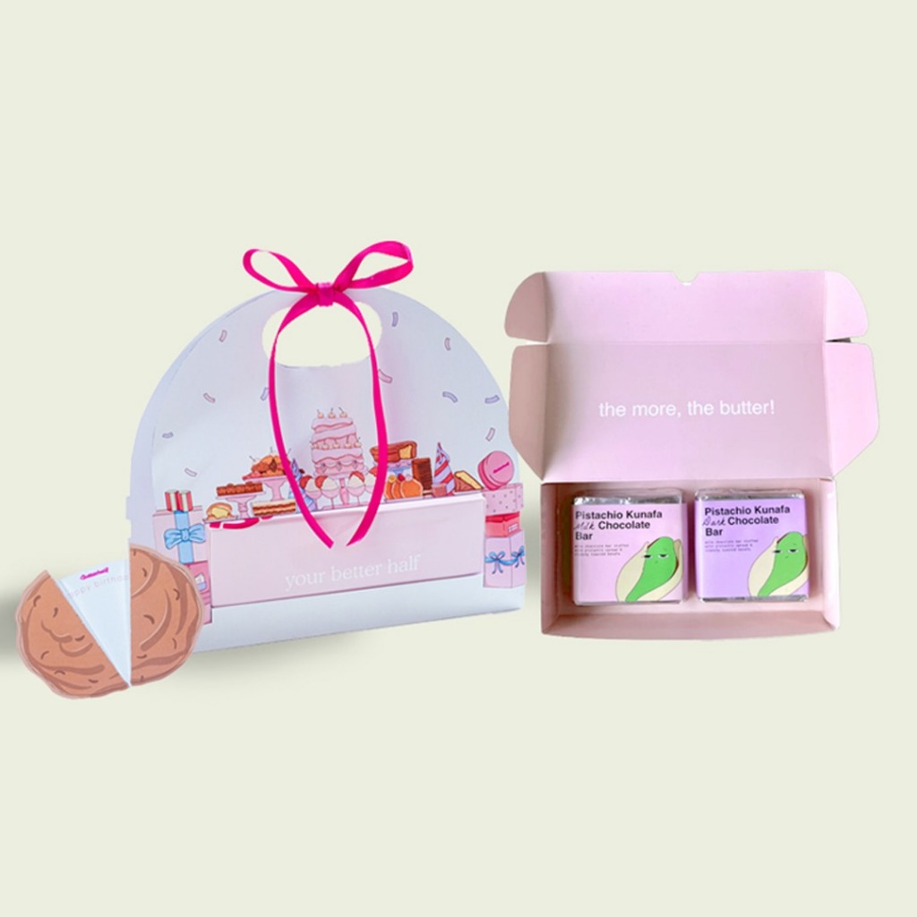 

Chocolate Dubai SMALL (Dark/Milk) + Carrier Gift Set