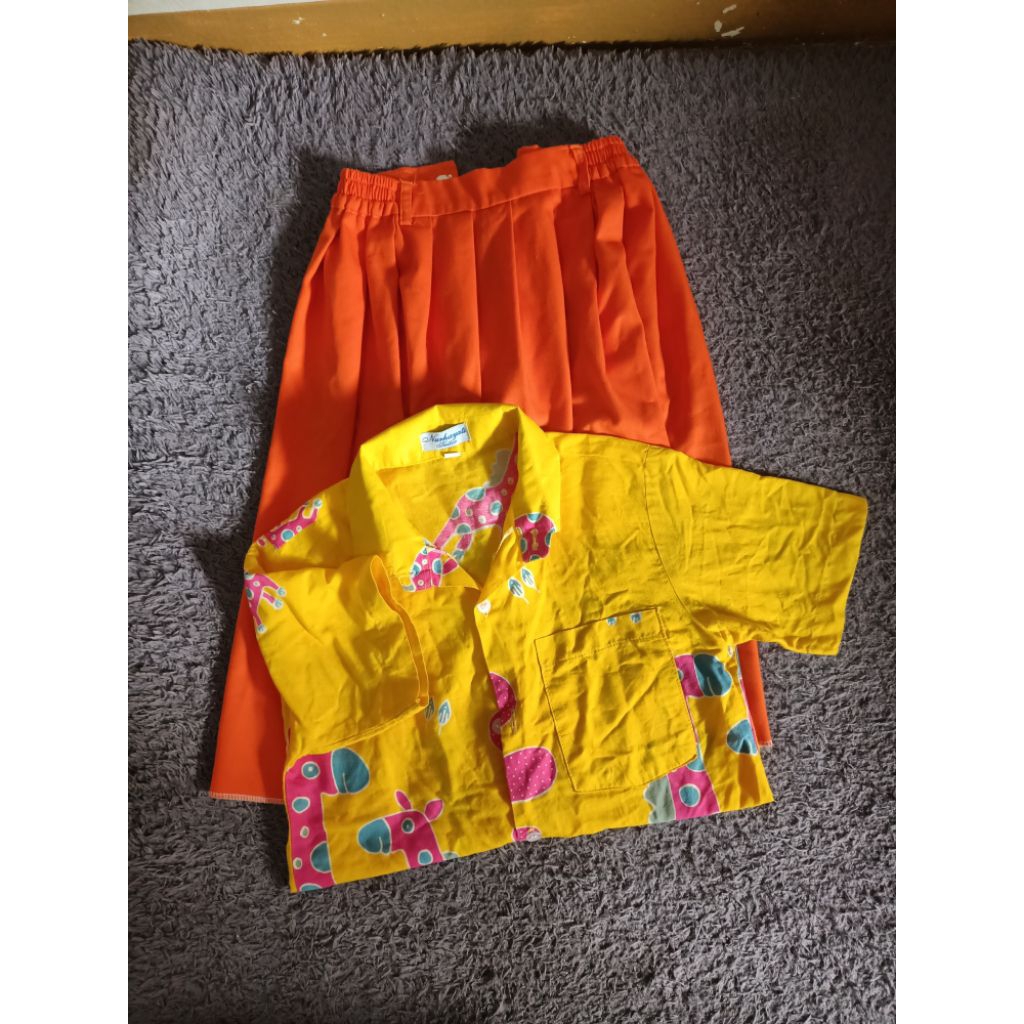 Seragam TK Negeri Cilandak 01 preloved