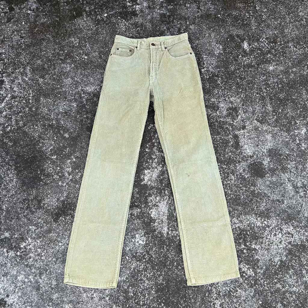 Celana Corduroy Standar Sage