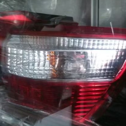 stoplamp lampu belakang Fortuner 2010 original