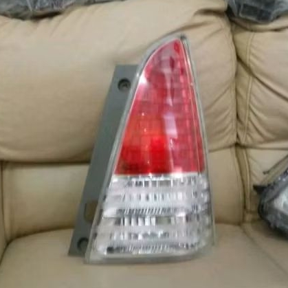 stoplamp lampu belakang Innova 2010 original