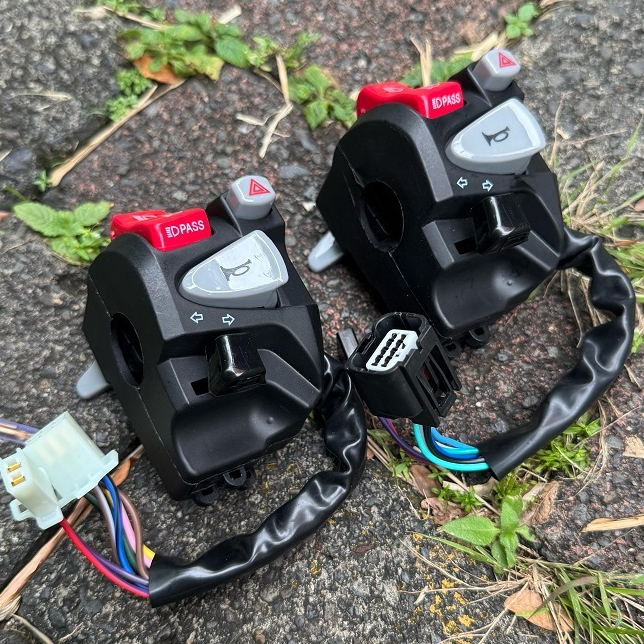 Saklar Holder Kiri Motor dengan Hazard dan Piw untuk Nmax Old Vario 125 Vario 150