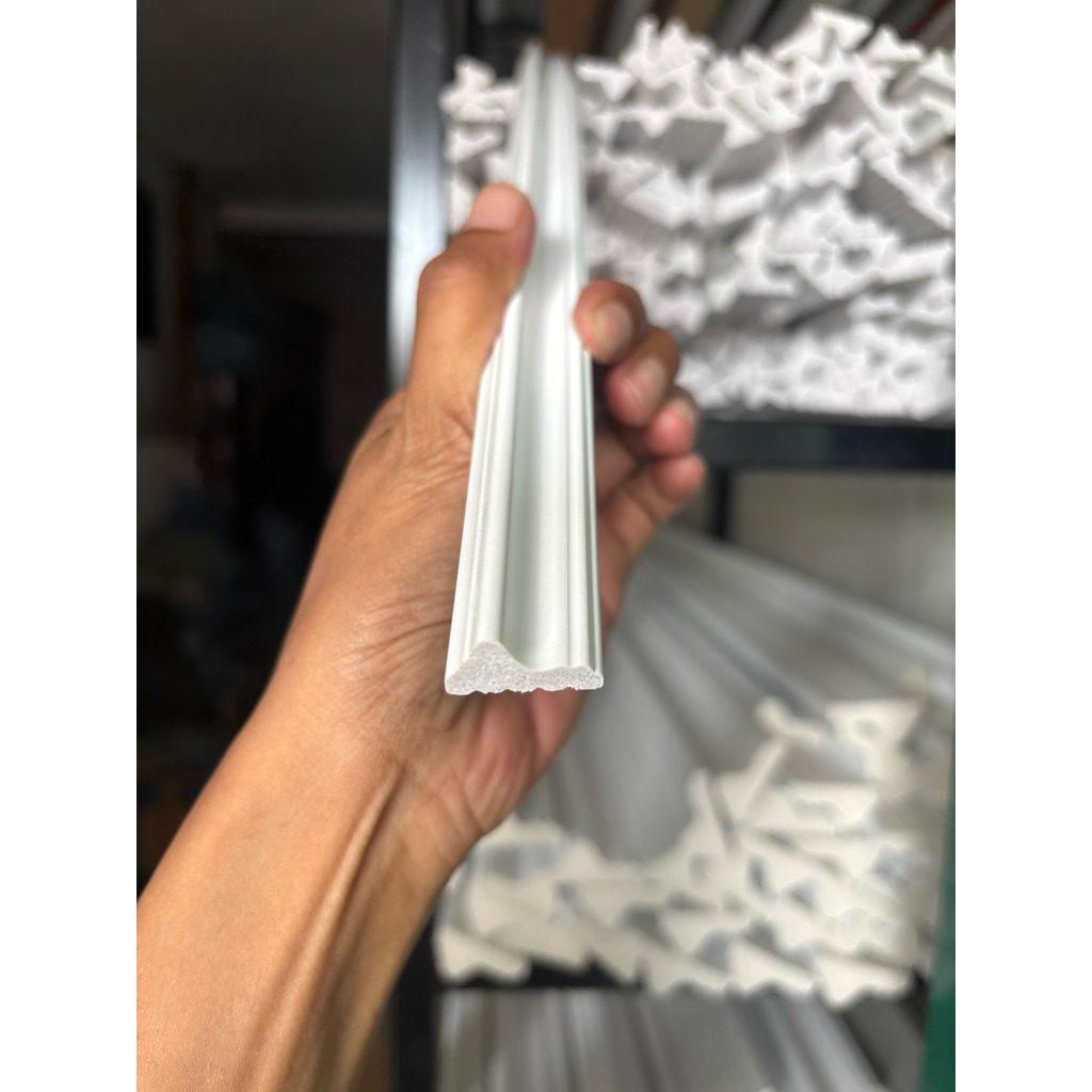 

BATANG MOULDING PVC PEKANBARU PANJANG 2.9meter