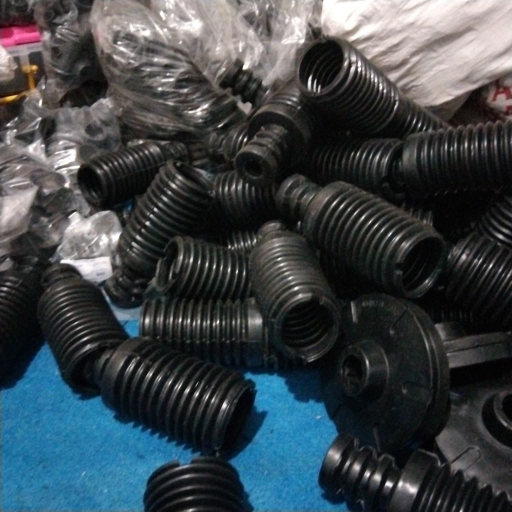 ONDERDIL STOPPER BOOT MOBIL AVANZA DEPAN AKSESORIS