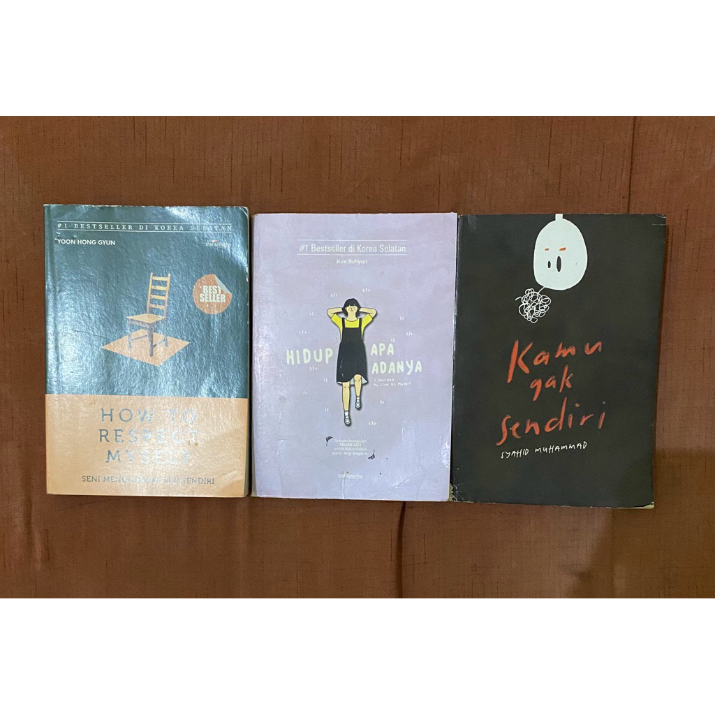 

PRELOVED BUKU (SATU SET ISI 3 BUKU)