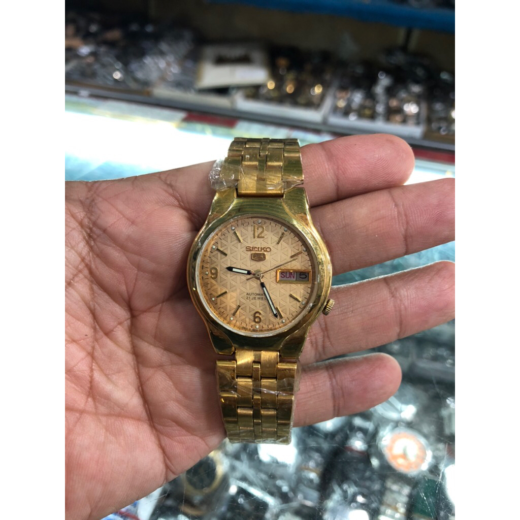SEIKO 5 automatic gold stenlis steel vintage klasik fashionable siap pakai anti karat akurat
