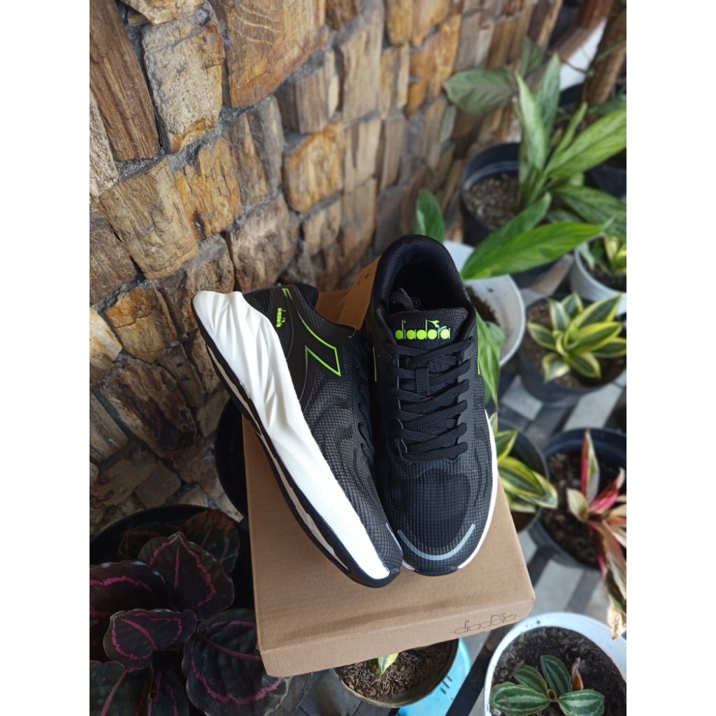 Diadora Running Mandela Black