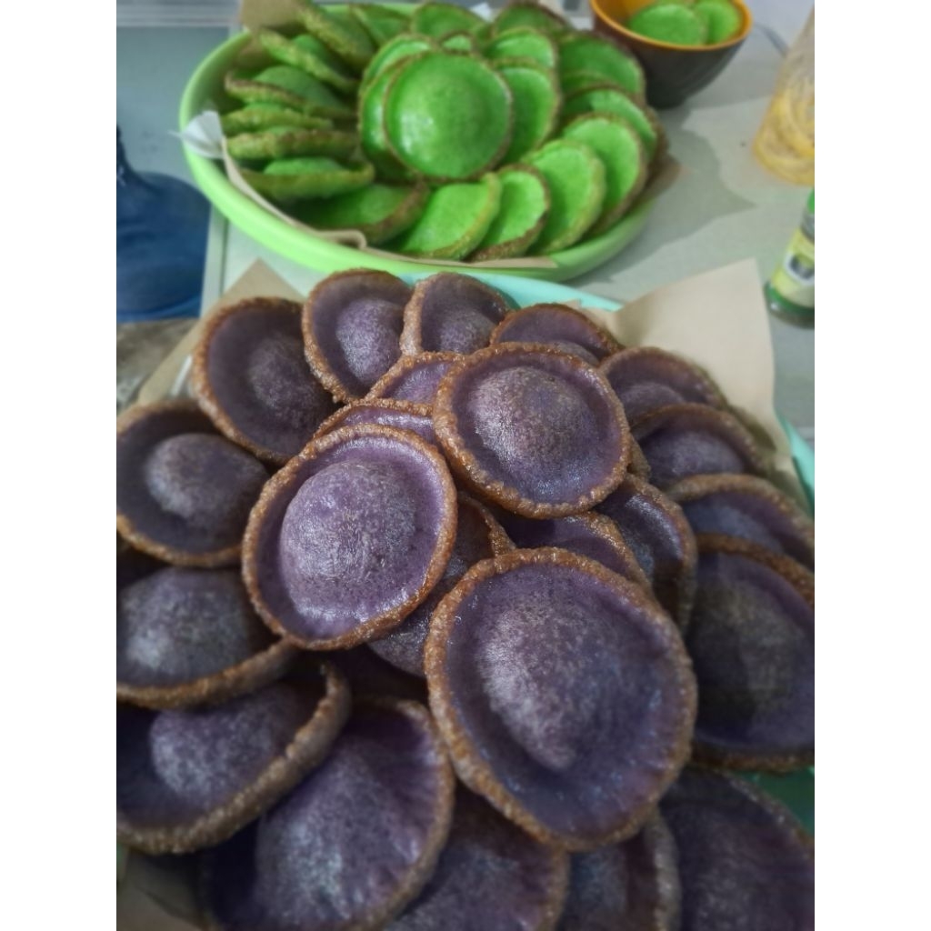 

cucur pandan/taro homemade di goreng dadakan