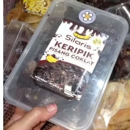 

Keripik pisang Coklat Lumer Box 650ml(berat bersih 150gram)