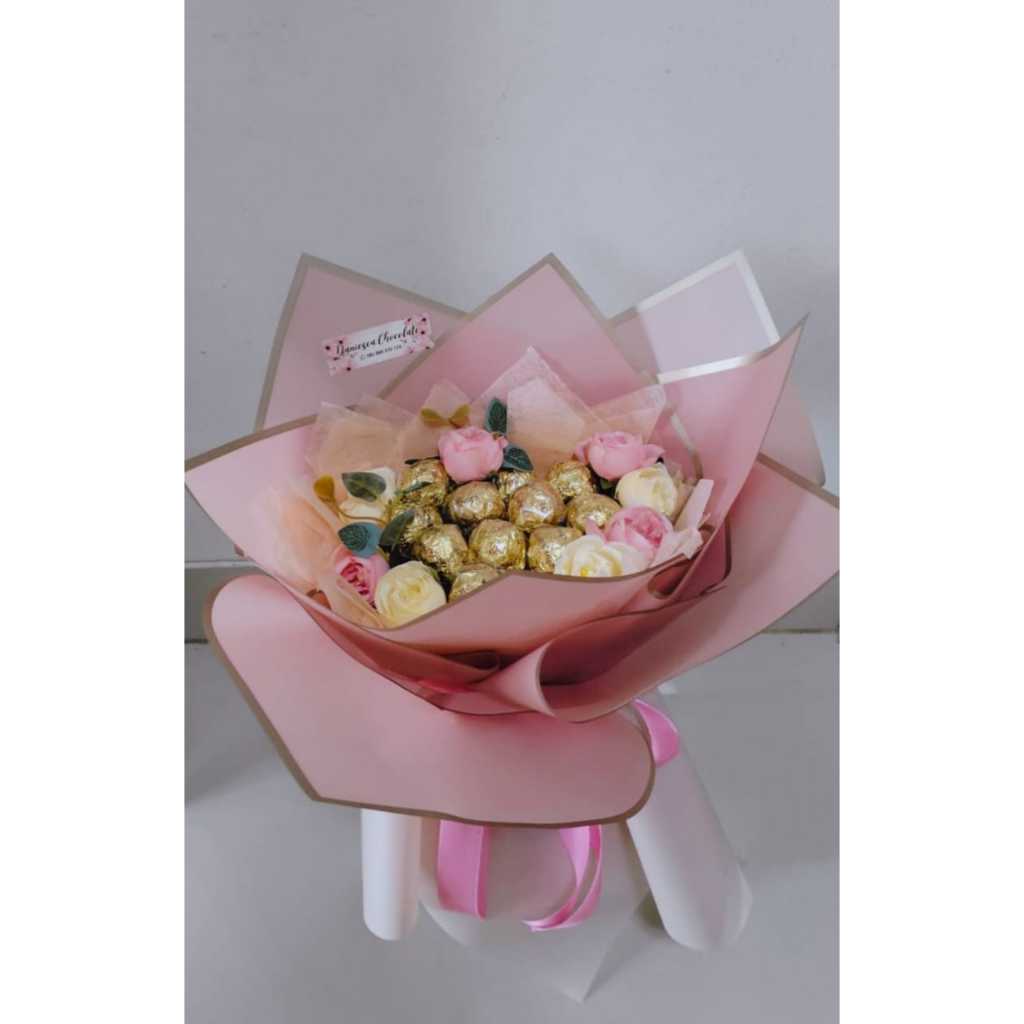 

buket snack bouquet coklat murah isi banyak ferrero rocher kw hadiah wisuda ultah ucapan terimakasih ( ds bgr )