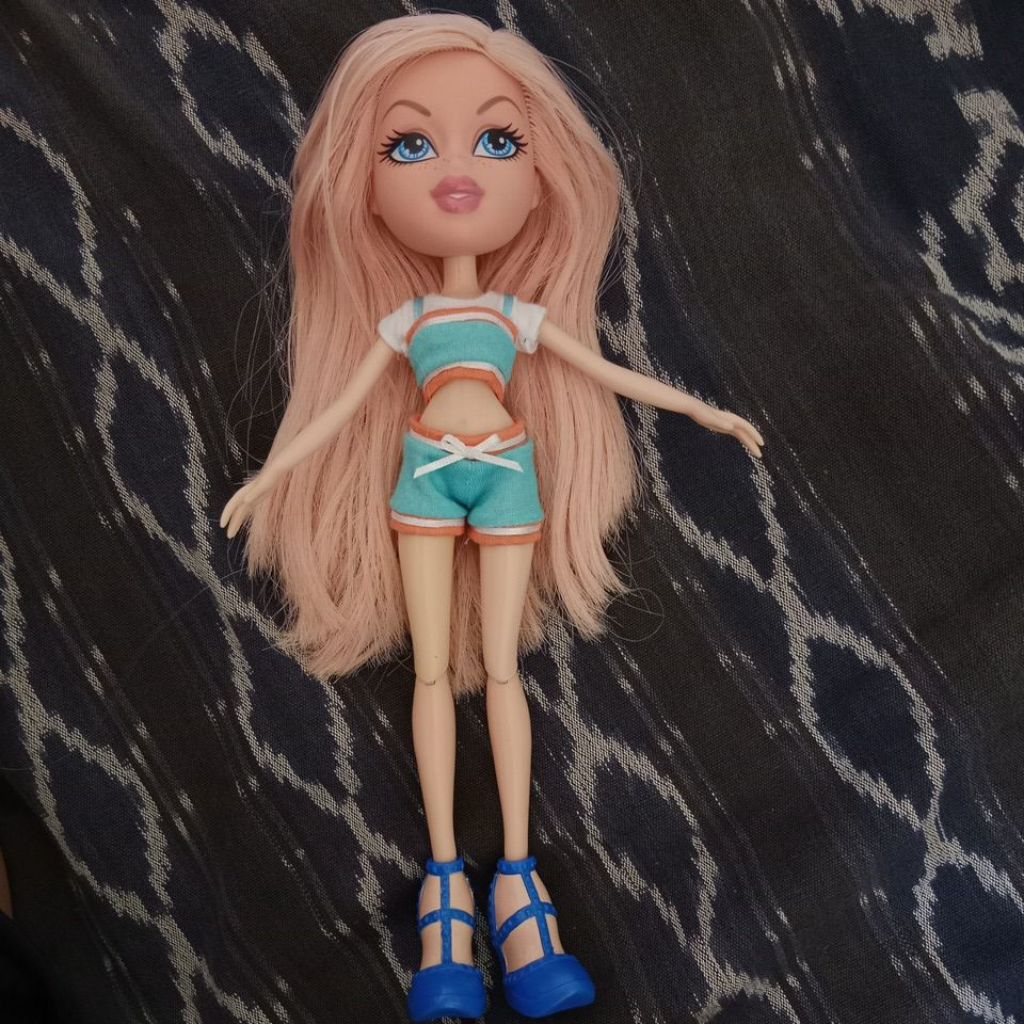 Bratz doll preloved like new/bratz murah cantikk